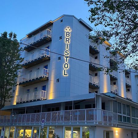 Hotel Bristol Мисано Адриатико Екстериор снимка