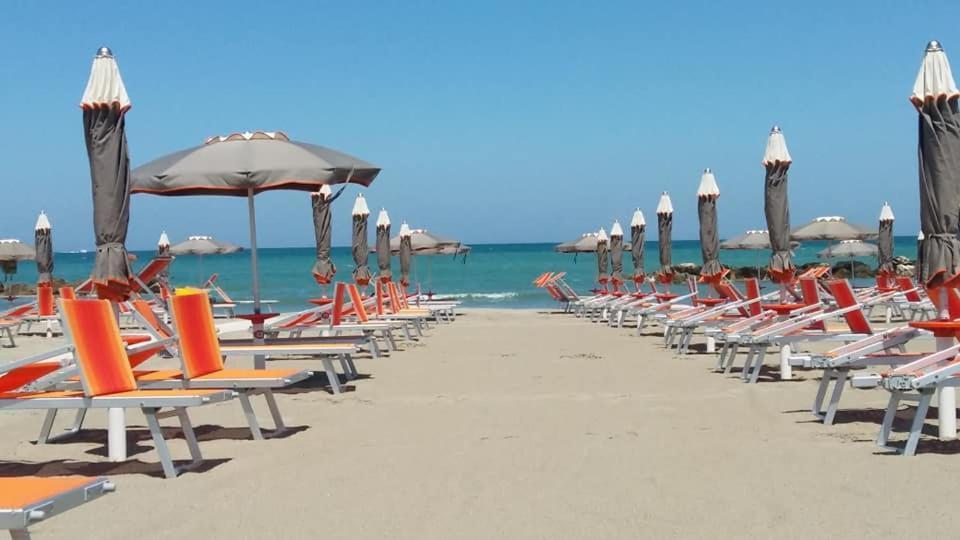 Hotel Bristol Мисано Адриатико Екстериор снимка